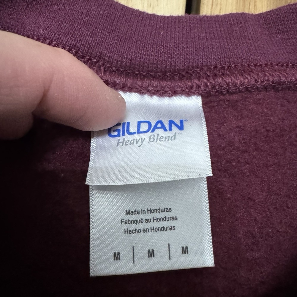 Harvard University Sweatshirt Mens M Maroon Gildan Crewneck‎ Fleece Ivy League - Picture 2 of 7